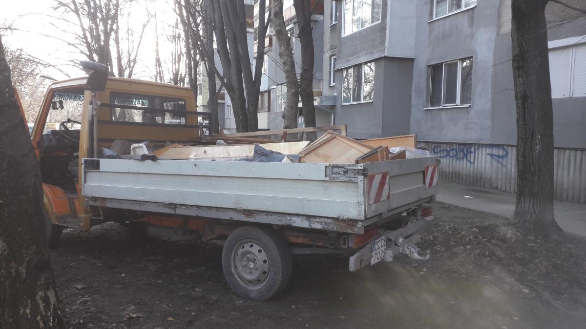 Опразване на ненужна покъщнина стари мебели и ел. уреди